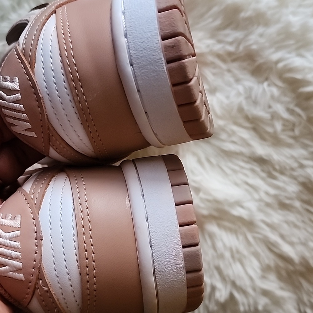 Nike Rose and White Dunks - Picture 6 of 9